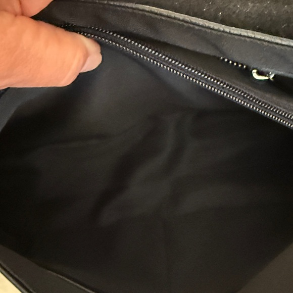 Marlon Firenze Black Leather Crossbody Bag with Silver Accents - Picture 12 of 16